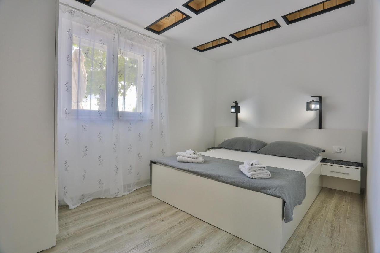 Guesthouse On The Beach บาชกาโวดา ภายนอก รูปภาพ